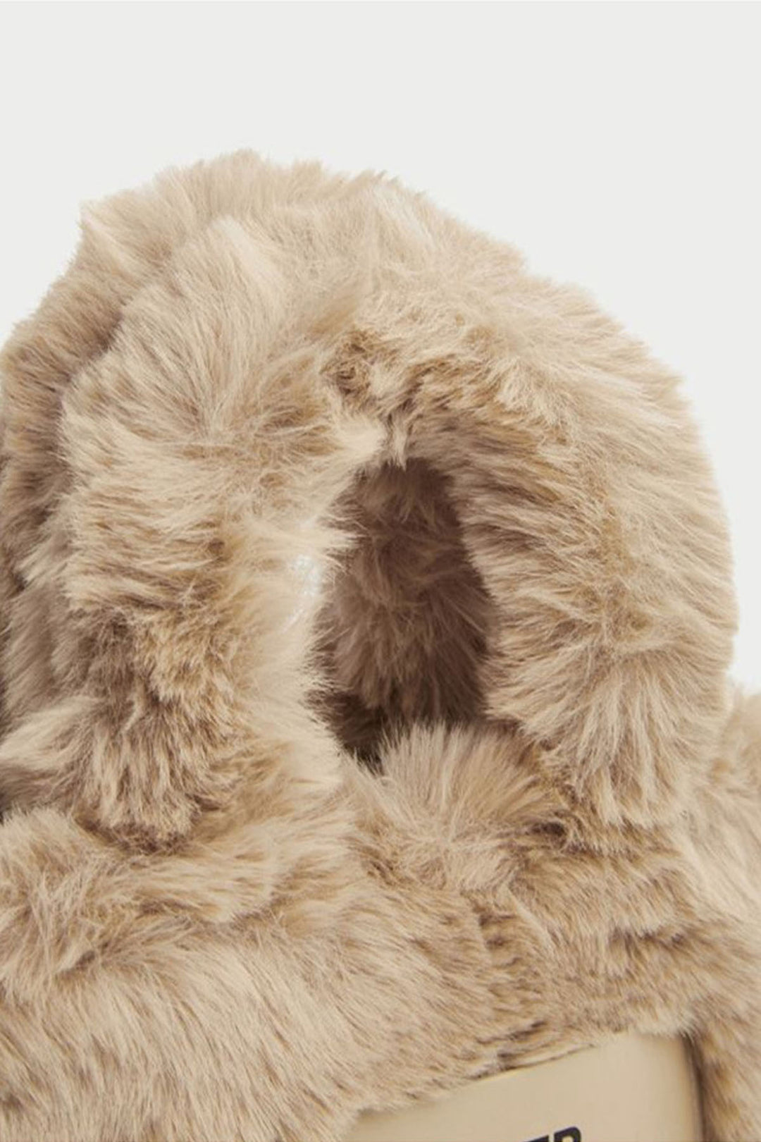 Luxe Plush Fur Purse! - A23 - WHB0068