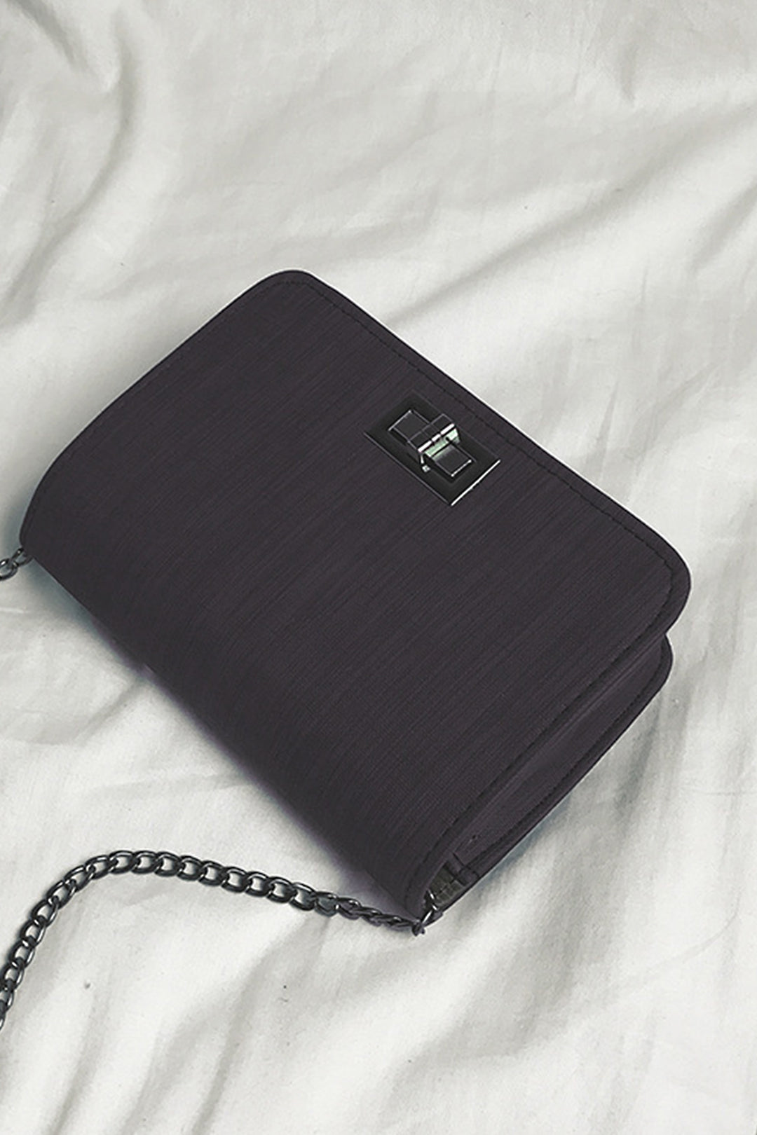 Black Textured Clip-lock Handbag - P22 - WHB0015