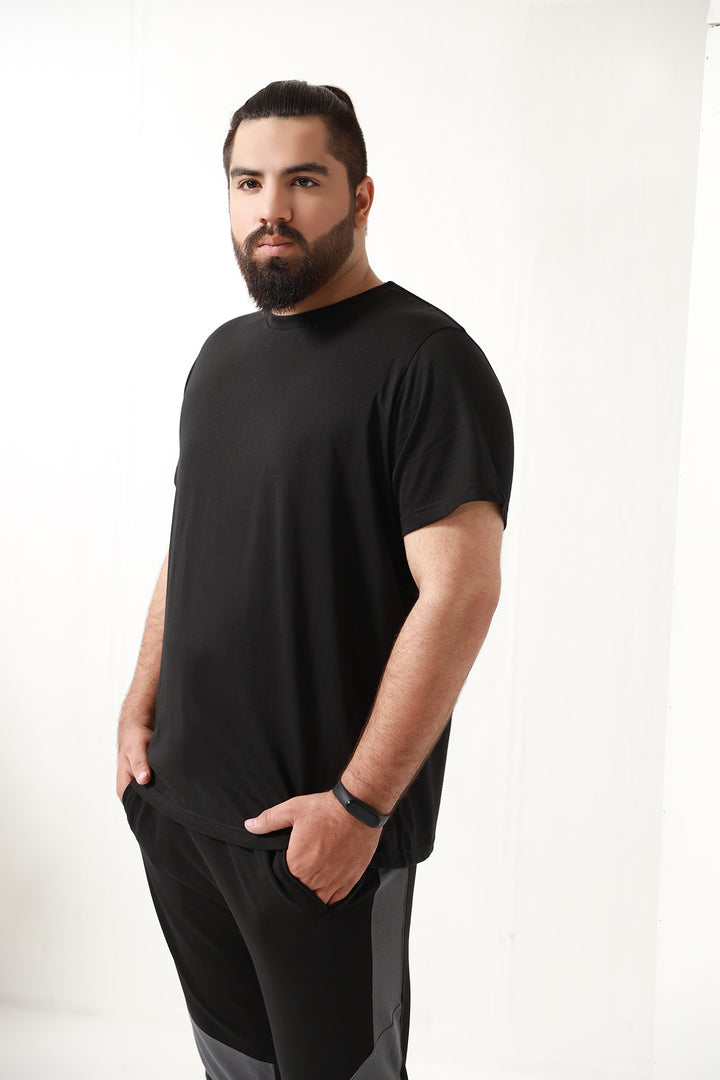Basic Black T-Shirt (Plus Size) - P21 - MT0066P